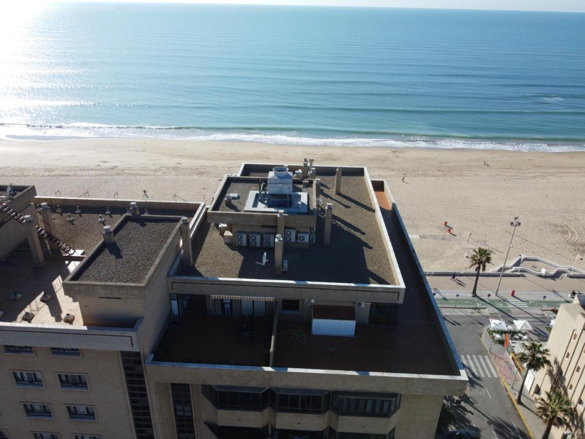 Atico Primera Linea De Playa. كاديز المظهر الخارجي الصورة